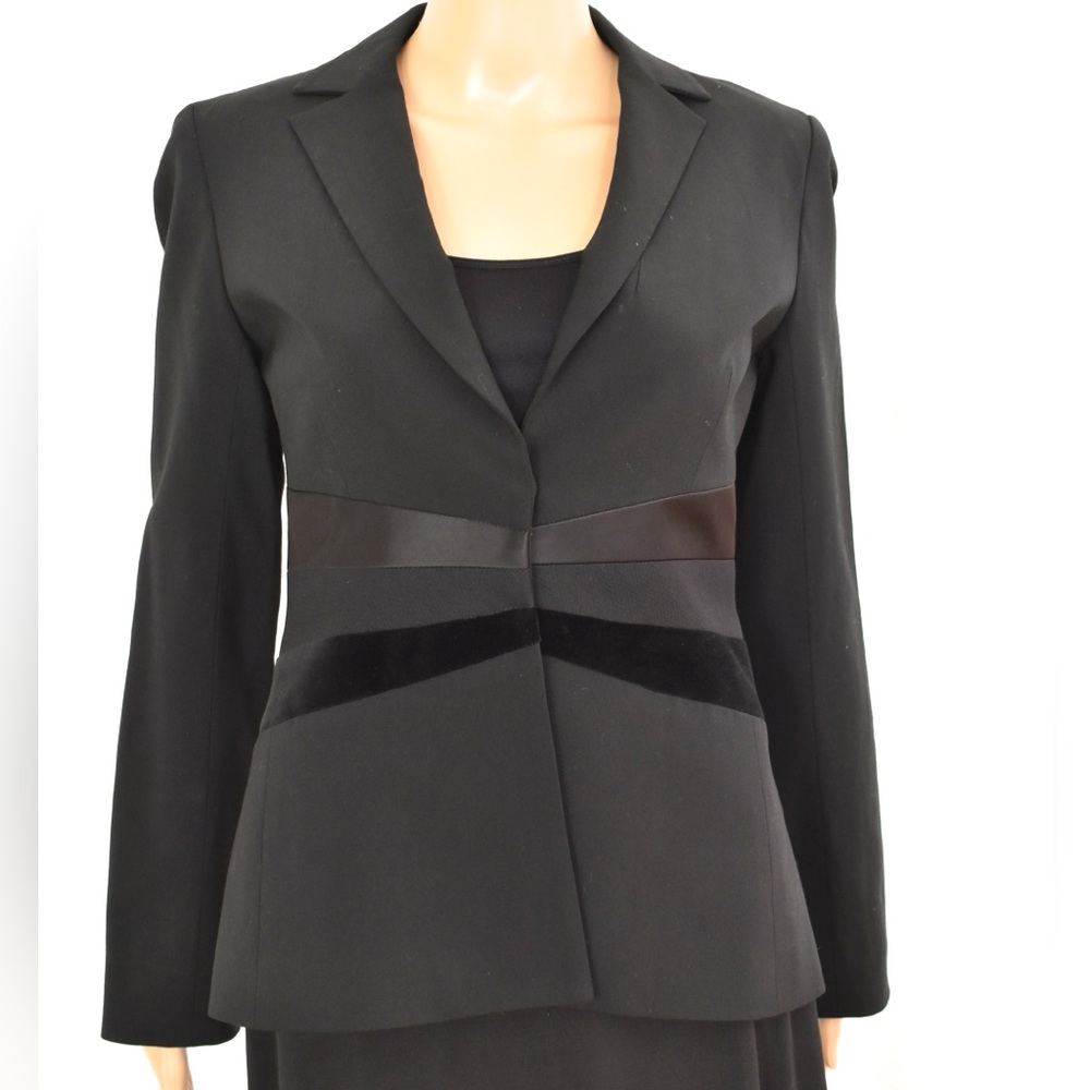 BCBG BLACK EVENING JACKET SATIN INSETS S